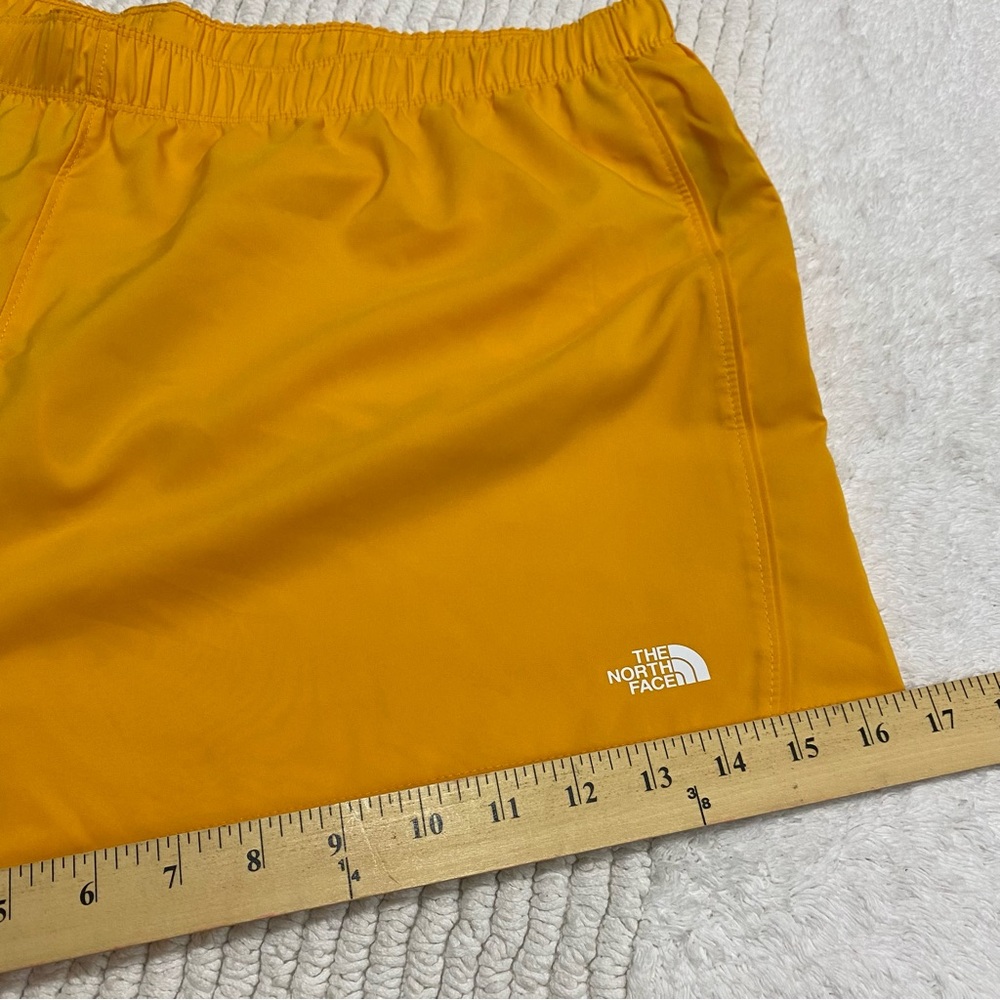 The North Face Elevation Yellow Short‎ XXL Women No Pockets - Picture 3 of 14